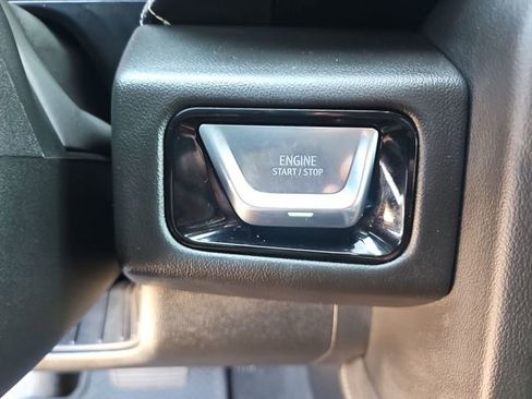 Used 2025 GMC Yukon Elevation AWD/4WD image 16
