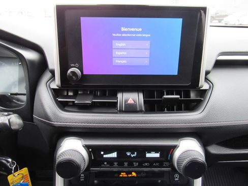 Used 2025 Toyota RAV4 LE image 22