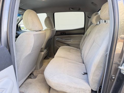 Used 2011 Toyota Tacoma 4x4 Double Cab w/ SR5 Pkg #2 image 23
