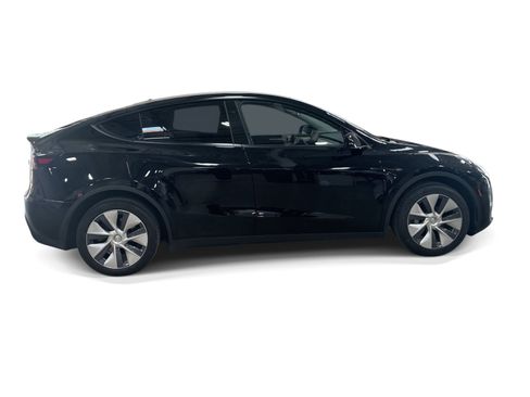Certified 2023 Tesla Model Y Long Range AWD/4WD image 7