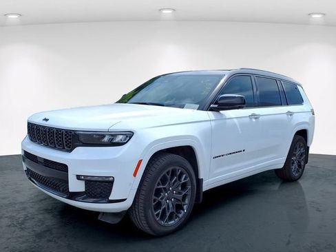 Used 2025 Jeep Grand Cherokee L Summit AWD/4WD image 2