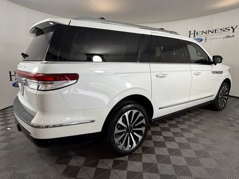 Used 2023 Lincoln Navigator L Reserve AWD/4WD image 7