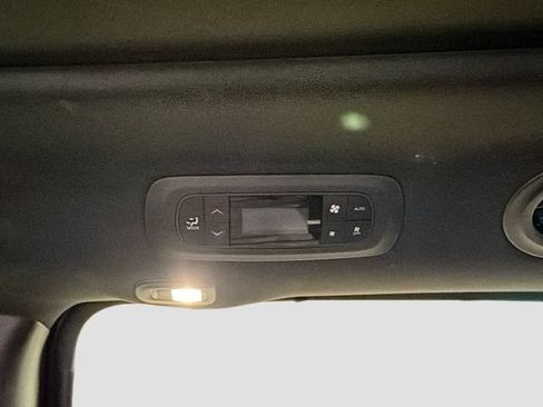 Used 2019 Chrysler Pacifica Limited w/ Advanced Safetytec Group image 25