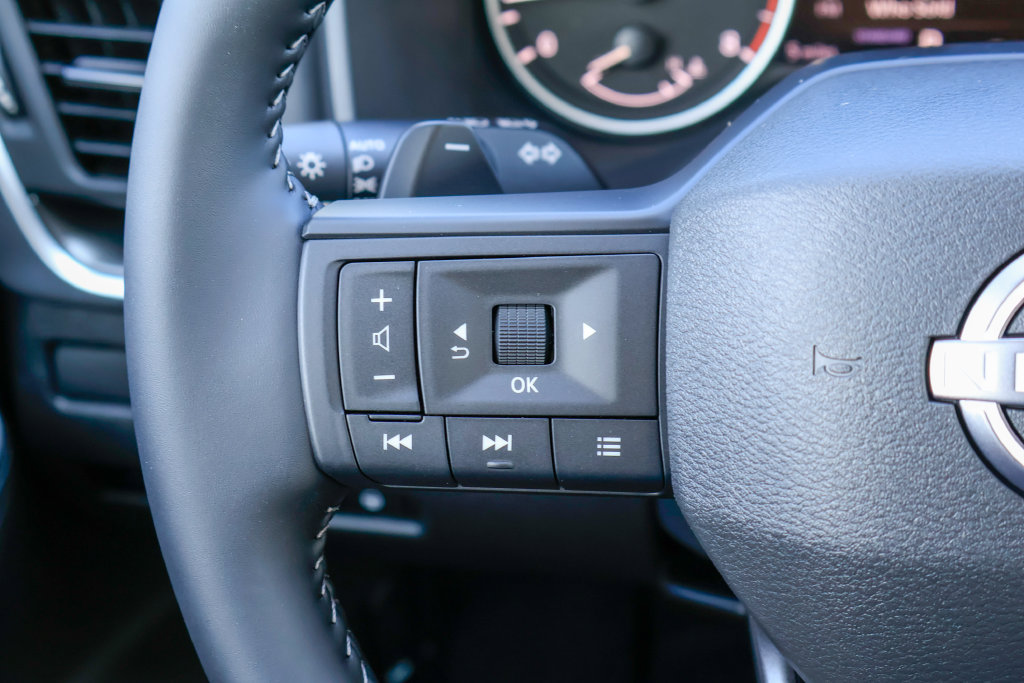 New 2026 Nissan Rogue SV FWD image 10