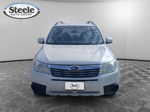 Used 2010 Subaru Forester 2.5X Premium image 8