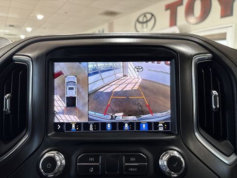 Used 2022 GMC Sierra 1500 AT4 w/ AT4 Premium Package AWD/4WD image 18