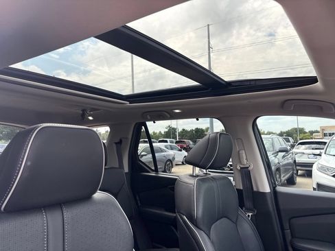 Used 2023 Honda Pilot Elite image 32
