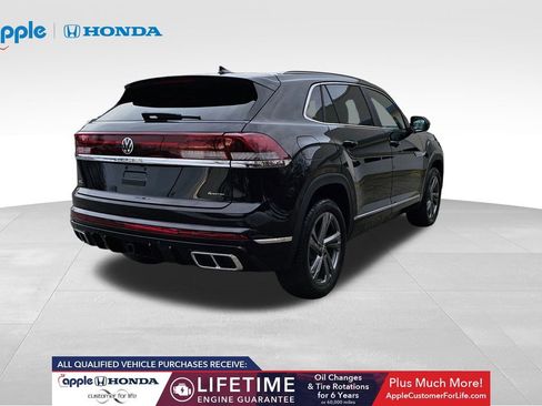 Used 2024 Volkswagen Atlas Cross Sport SEL R-Line image 5