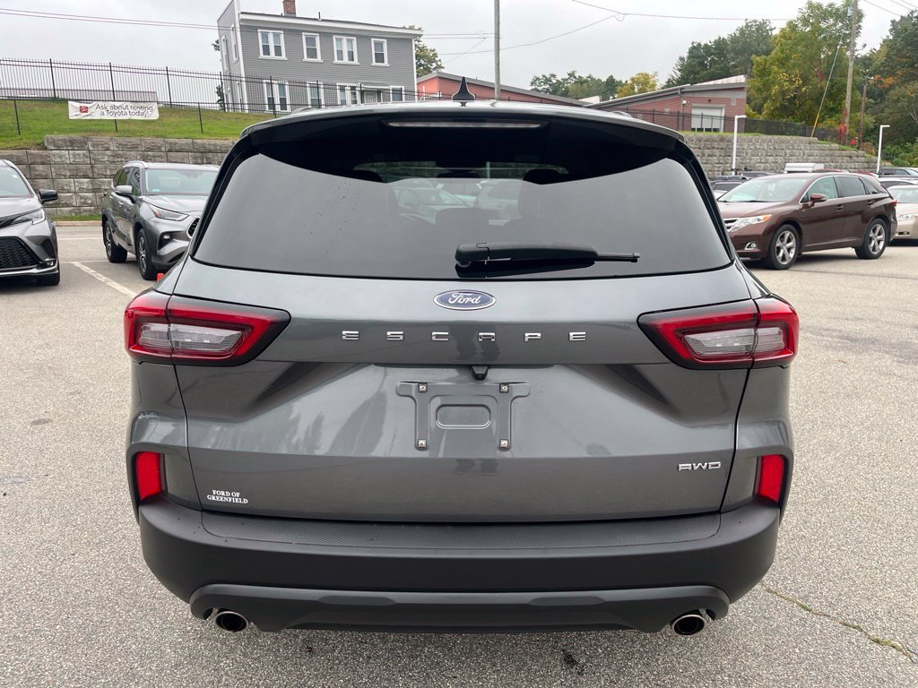 Certified 2025 Ford Escape ST-Line Select AWD/4WD image 4