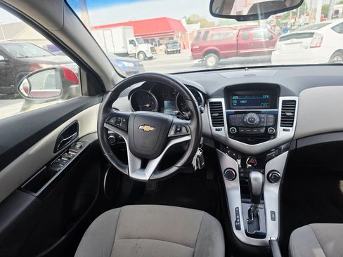 Used 2012 Chevrolet Cruze LT image 17