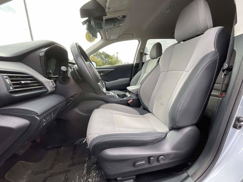 Used 2024 Subaru Outback Premium AWD/4WD image 18