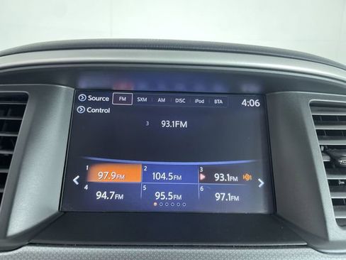 Used 2017 Nissan Pathfinder SL image 21