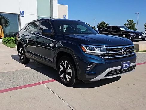 Certified 2021 Volkswagen Atlas Cross Sport SE AWD/4WD image 2