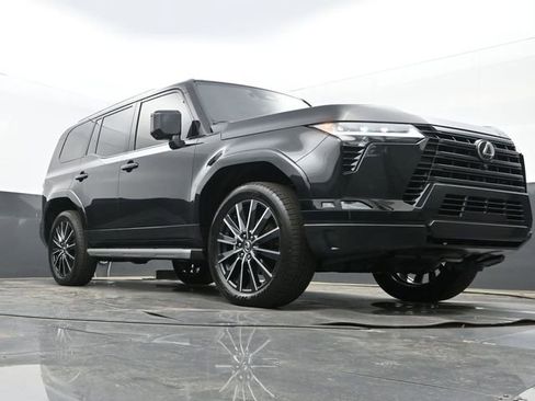 Used 2026 Lexus GX 550 w/ Accessory Package (2T) AWD/4WD image 23