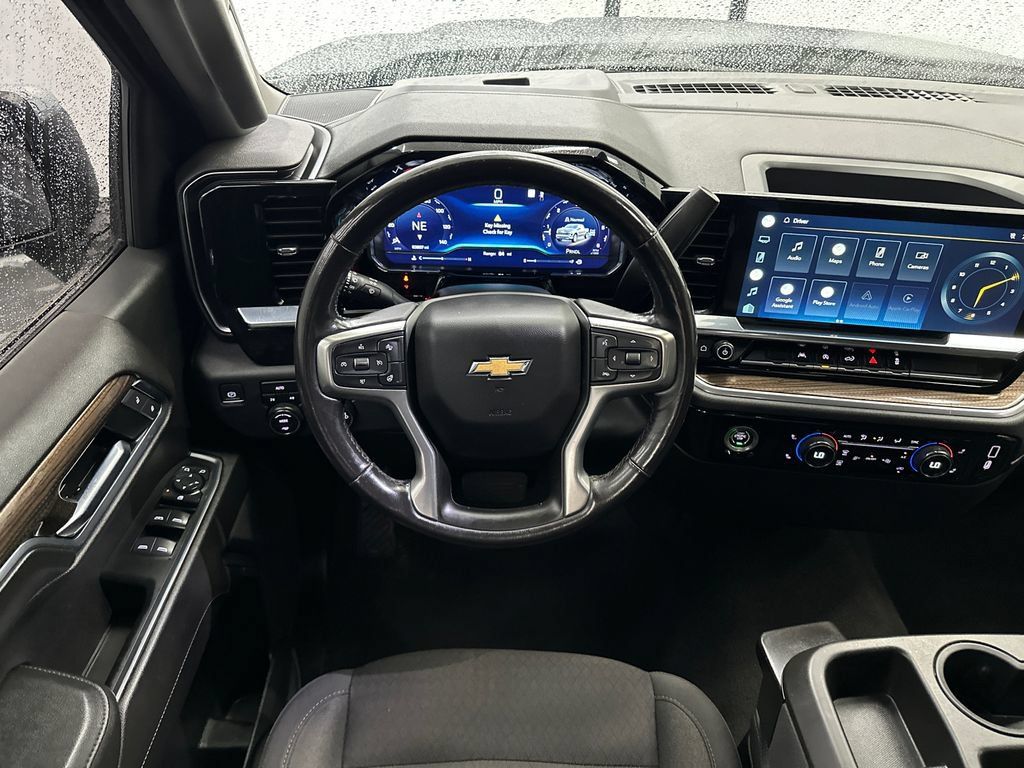 Used 2022 Chevrolet Silverado 1500 LT AWD/4WD image 23