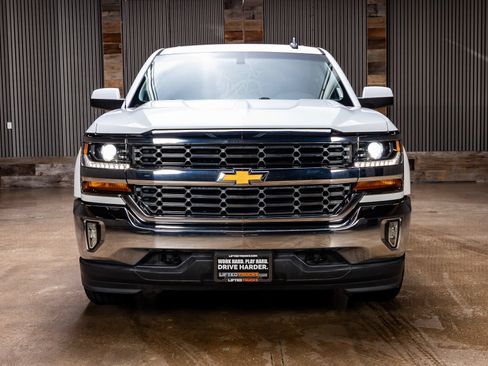 Used 2018 Chevrolet Silverado 1500 LT w/ All Star Edition AWD/4WD image 2