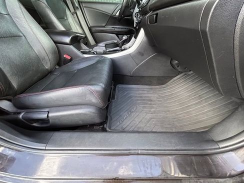 Used 2017 Honda Accord Sport Special Edition image 31