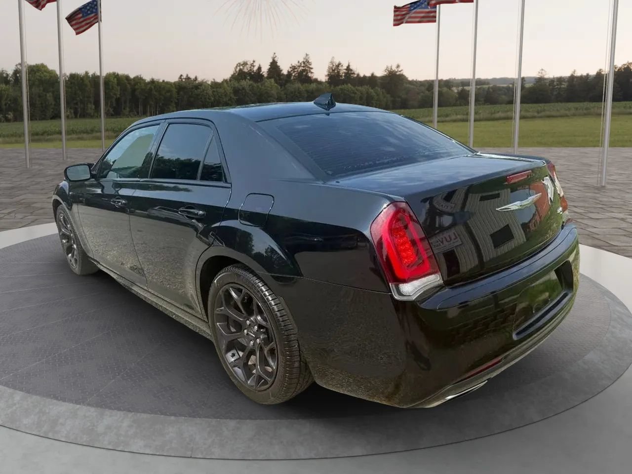 Used 2019 Chrysler 300 S RWD image 3