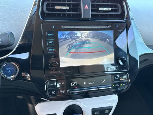 Used 2016 Toyota Prius Three Touring image 19