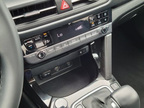 Certified 2024 Kia Seltos EX AWD/4WD image 23