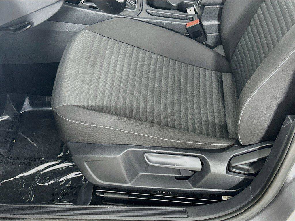 Certified 2024 Volkswagen Jetta S FWD image 18