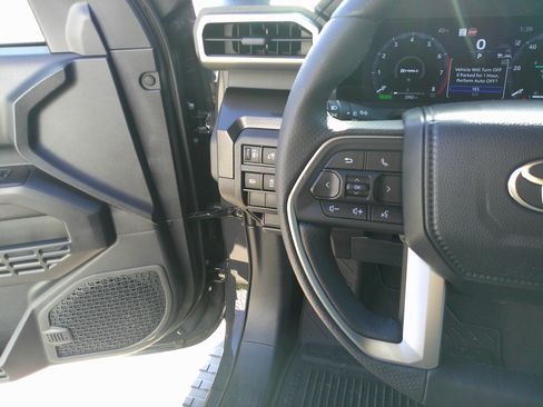 Used 2025 Toyota 4Runner Limited image 20