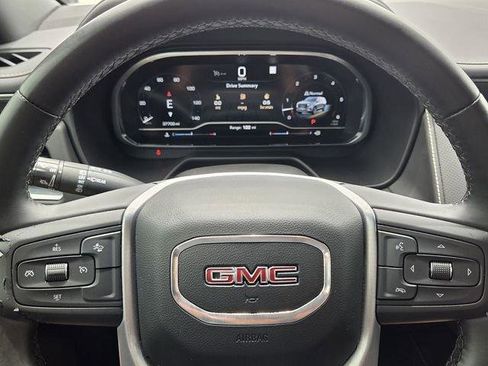 Used 2023 GMC Yukon SLT RWD image 33