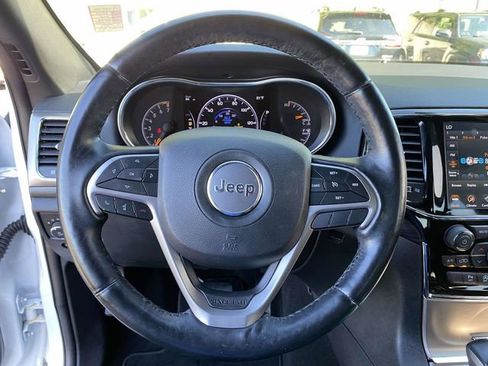 Used 2020 Jeep Grand Cherokee Altitude image 23