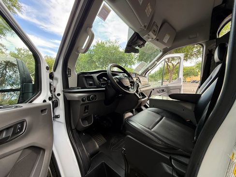 Used 2022 Ford Transit 250 Medium Roof image 24
