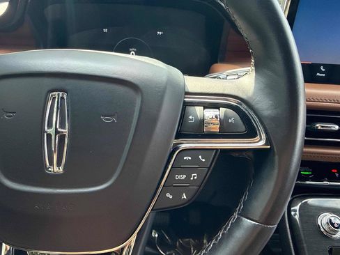 Used 2023 Lincoln Nautilus Reserve w/ Equipment Group 201A AWD/4WD image 19