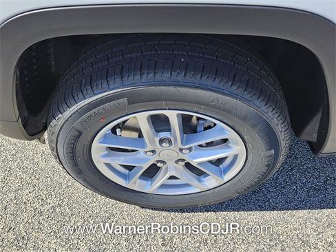 New 2025 Jeep Grand Cherokee Laredo X image 17