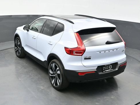Used 2024 Volvo XC40 B5 Plus w/ Protection Package Premier AWD/4WD image 36