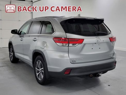 Used 2018 Toyota Highlander XLE AWD/4WD image 7