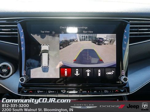 New 2026 Jeep Grand Wagoneer 4WD image 17