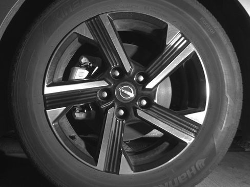 Used 2025 Nissan Sentra SV image 12