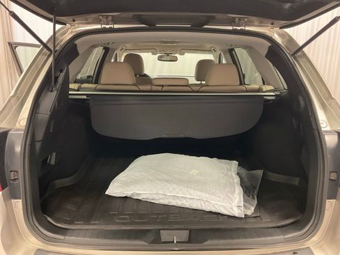 Used 2015 Subaru Outback 2.5i Limited AWD/4WD image 23