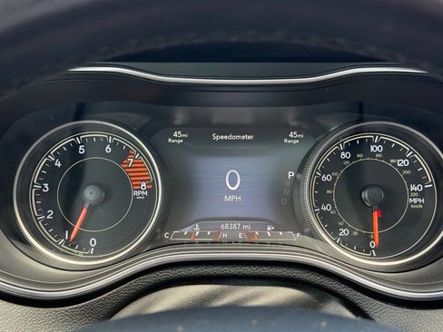 Used 2019 Jeep Cherokee Limited AWD/4WD image 16