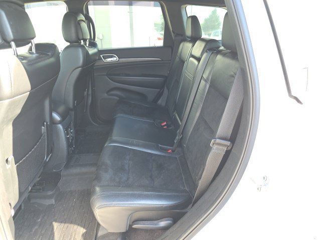 Used 2017 Jeep Grand Cherokee Altitude AWD/4WD image 9