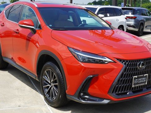 Certified 2024 Lexus NX 250 FWD image 3