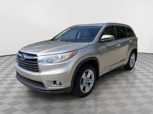 Used 2016 Toyota Highlander Limited Platinum AWD/4WD image 3