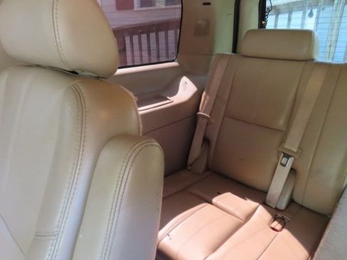 Used 2007 GMC Yukon Denali image 15