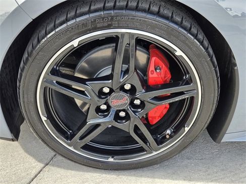 Used 2025 Chevrolet Corvette Stingray image 9