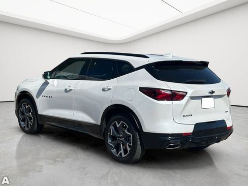 Used 2021 Chevrolet Blazer RS w/ Enhanced Convenience Package FWD image 4