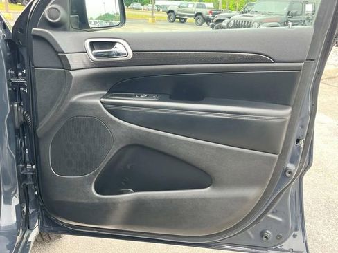 Certified 2018 Jeep Grand Cherokee Altitude RWD image 25
