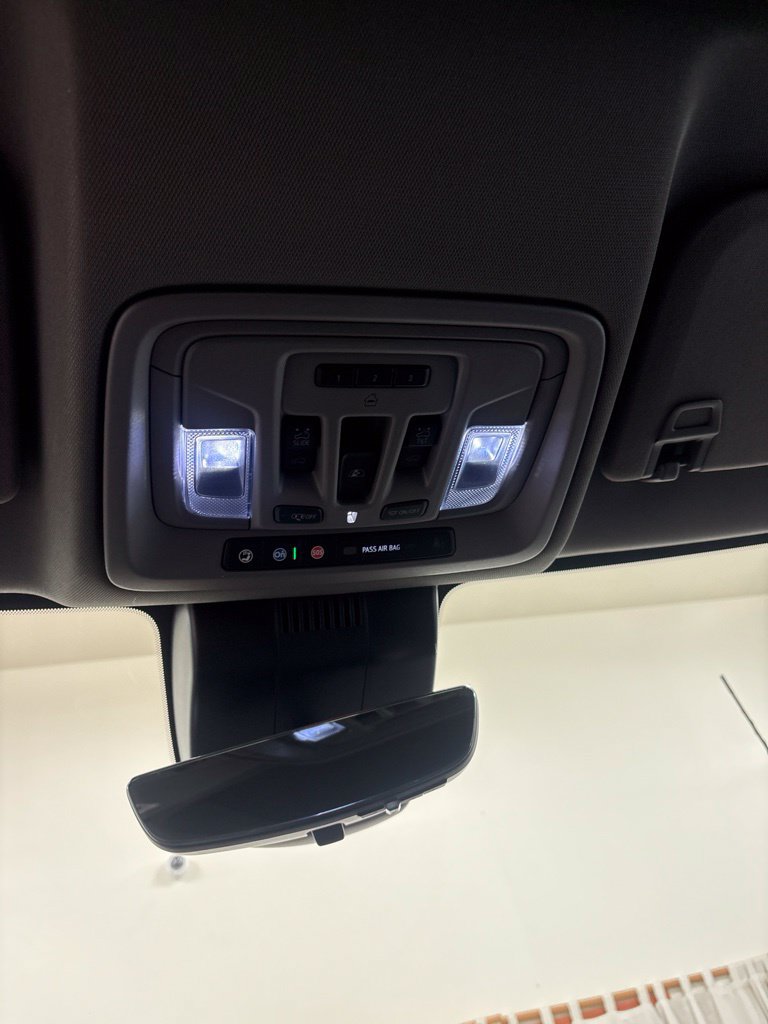 Used 2024 Chevrolet Silverado 3500 LTZ w/ LTZ Plus Package AWD/4WD image 15