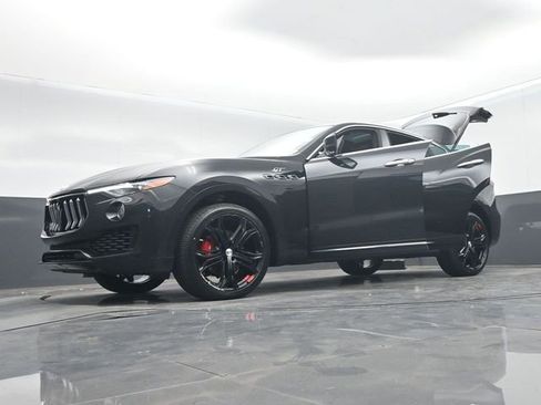 Used 2023 Maserati Levante GT AWD/4WD image 72