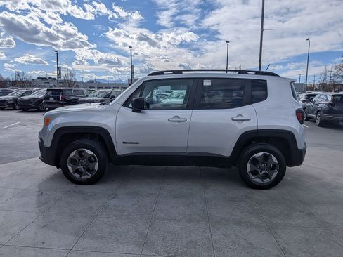 Used 2017 Jeep Renegade Sport w/ Power & Air Group image 8