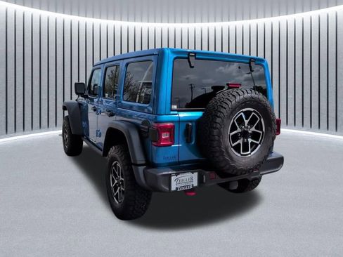 Used 2025 Jeep Wrangler Unlimited Rubicon AWD/4WD image 10