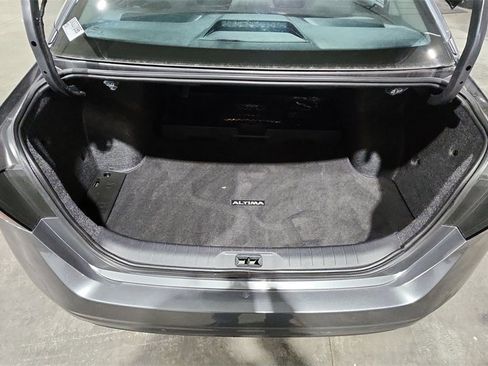 Used 2025 Nissan Altima 2.5 SV image 27