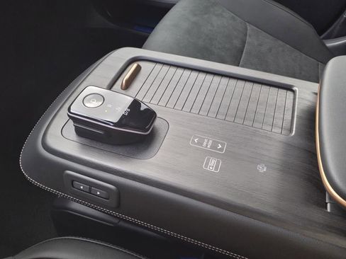 New 2025 Nissan Ariya AWD image 26